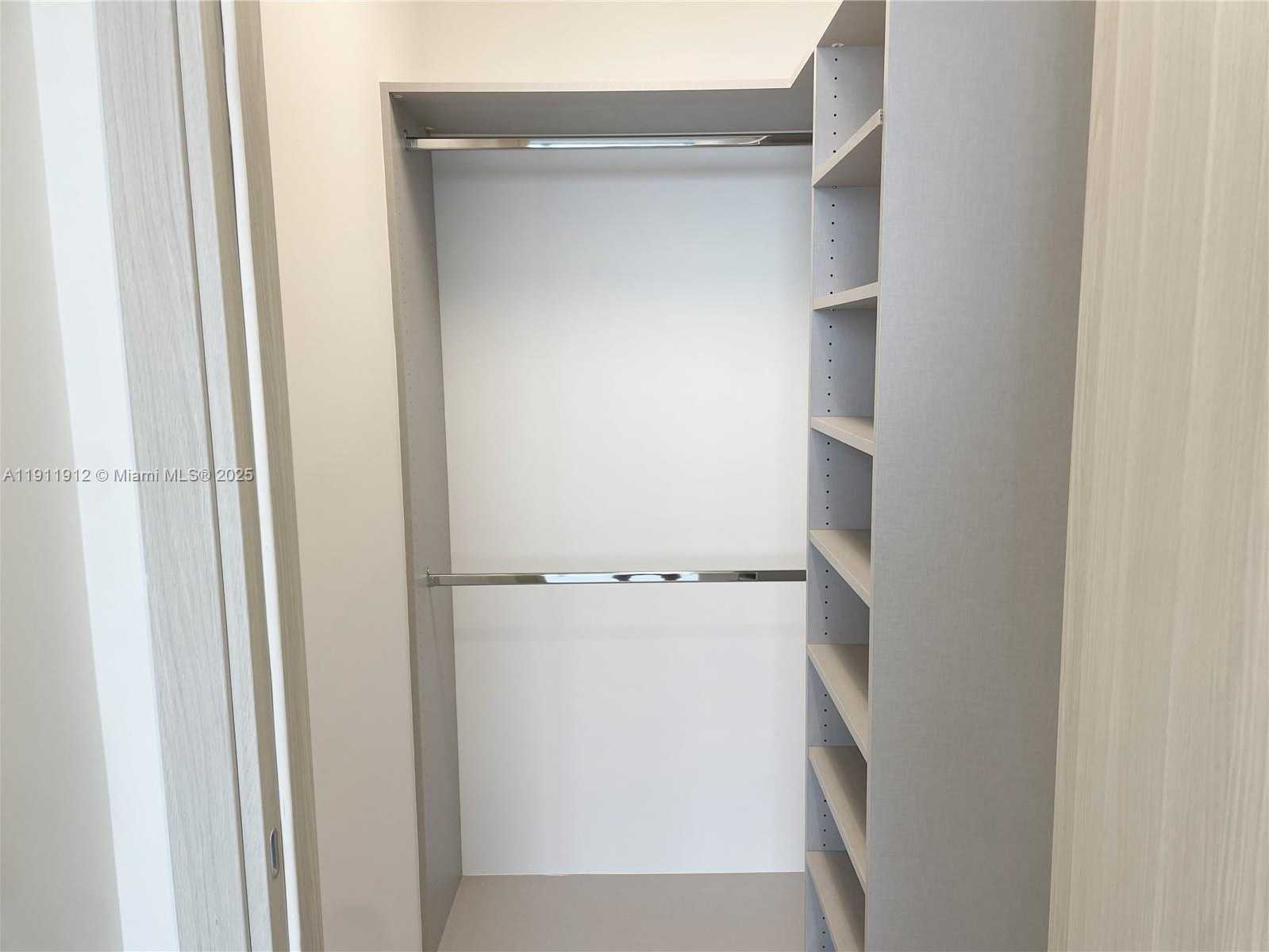 Small Image of 1000 BRICKELL PLZ #PH5405, Miami Number 14