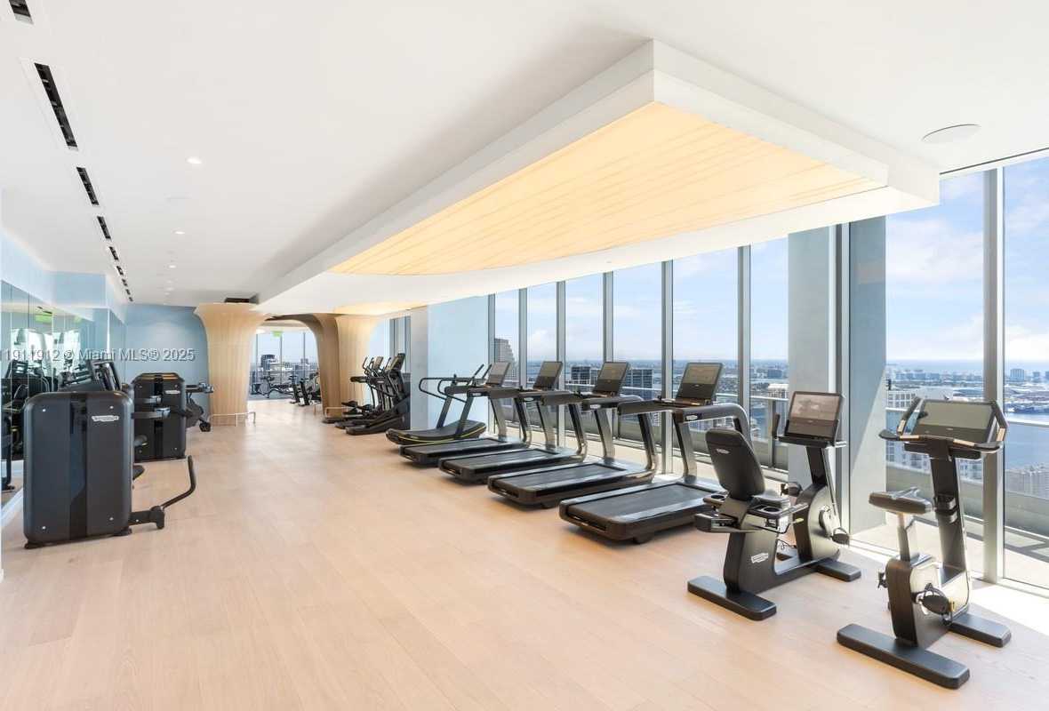 Small Image of 1000 BRICKELL PLZ #PH5405, Miami Number 30