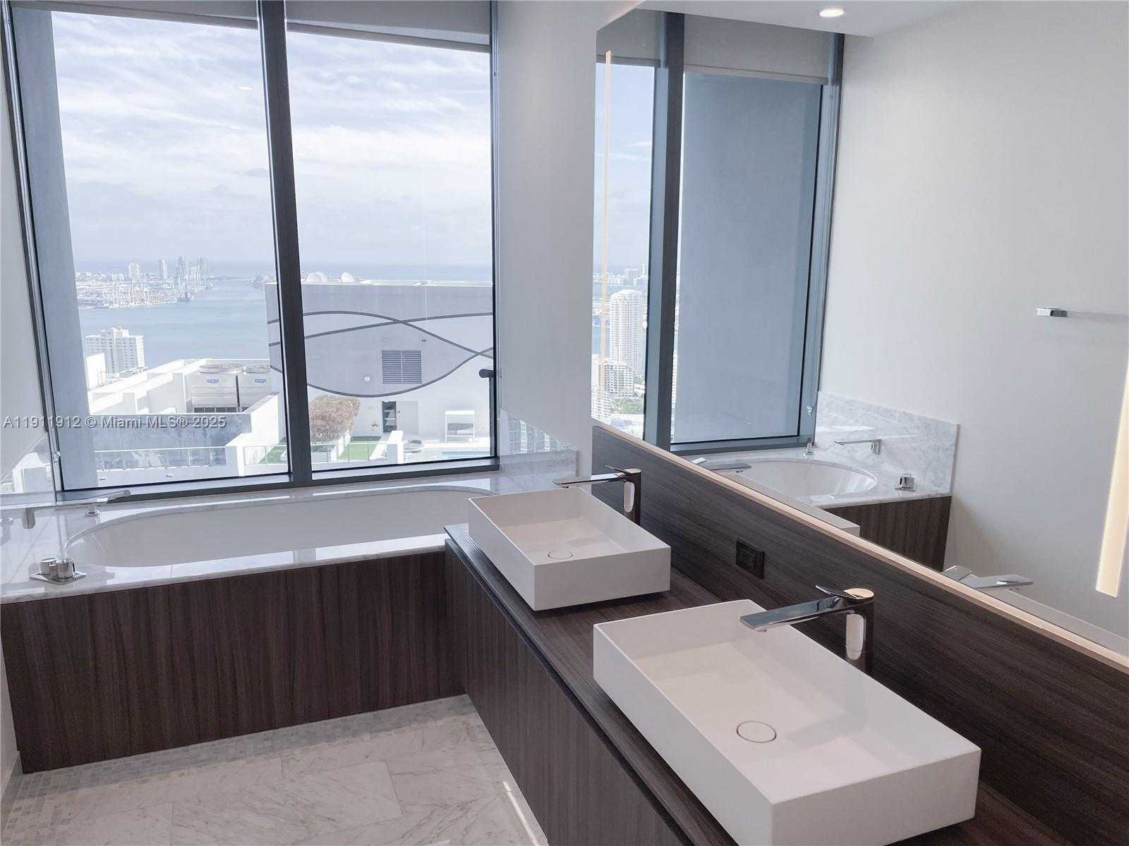 Small Image of 1000 BRICKELL PLZ #PH5405, Miami Number 9