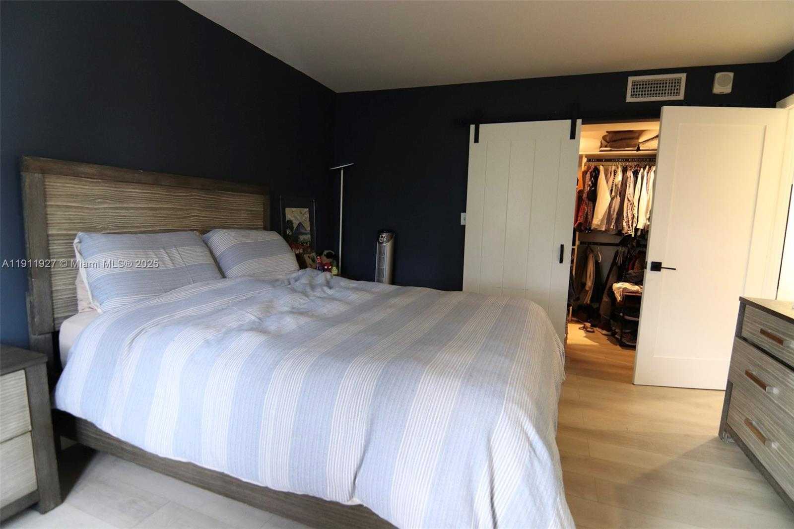 Small Image of 6801 INDIAN CREEK DR #201, Miami Beach Number 10