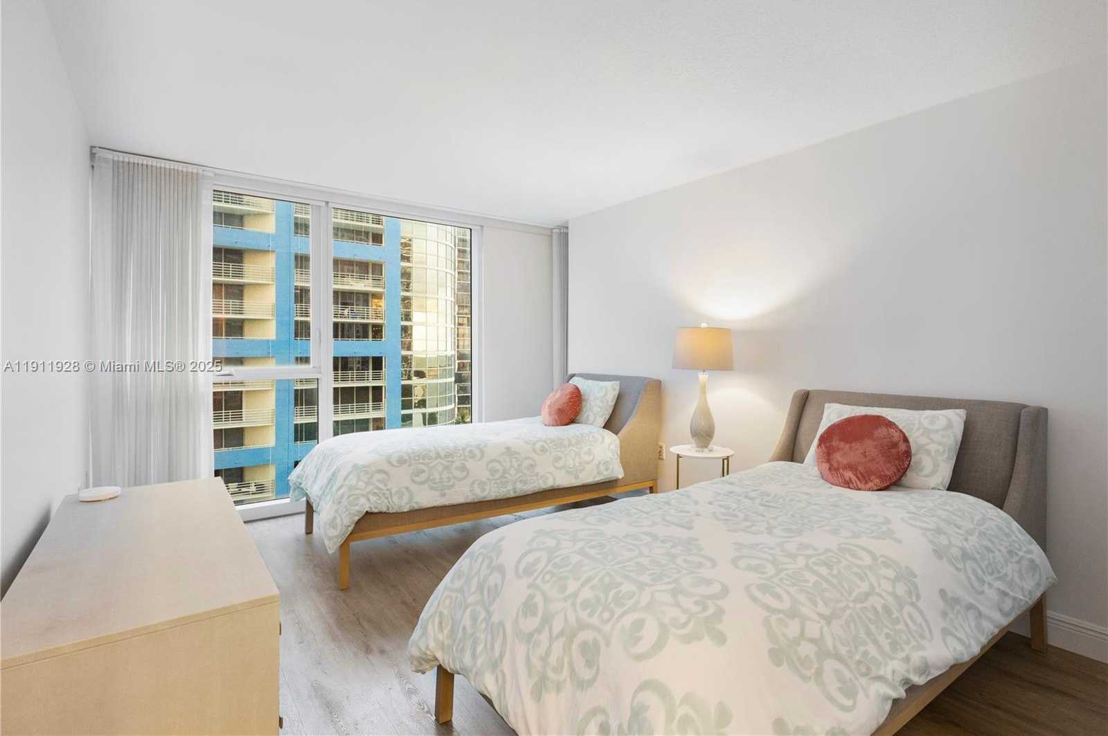 Small Image of 2101 BRICKELL AVE #606, Miami Number 13
