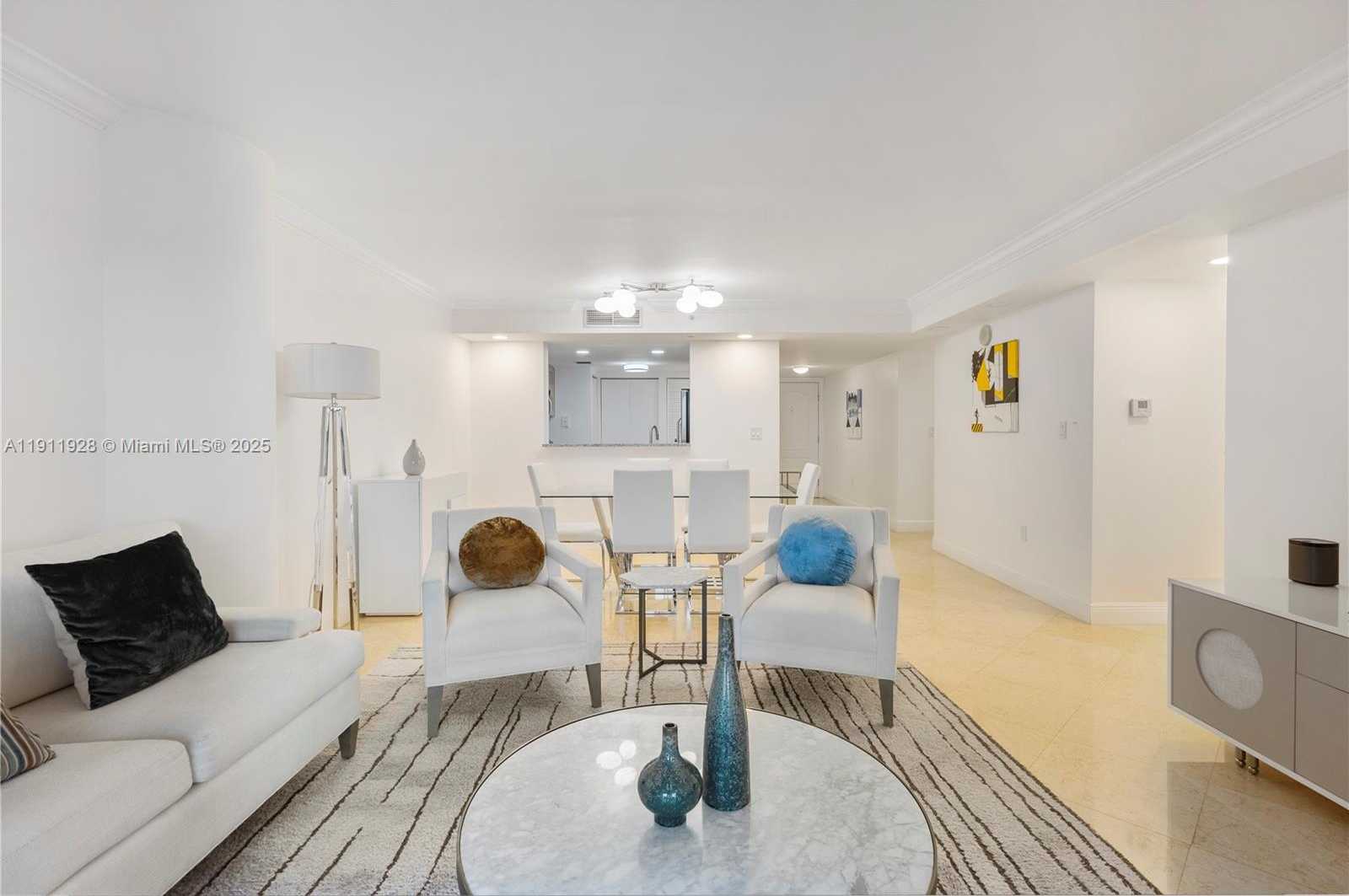 Small Image of 2101 BRICKELL AVE #606, Miami Number 4