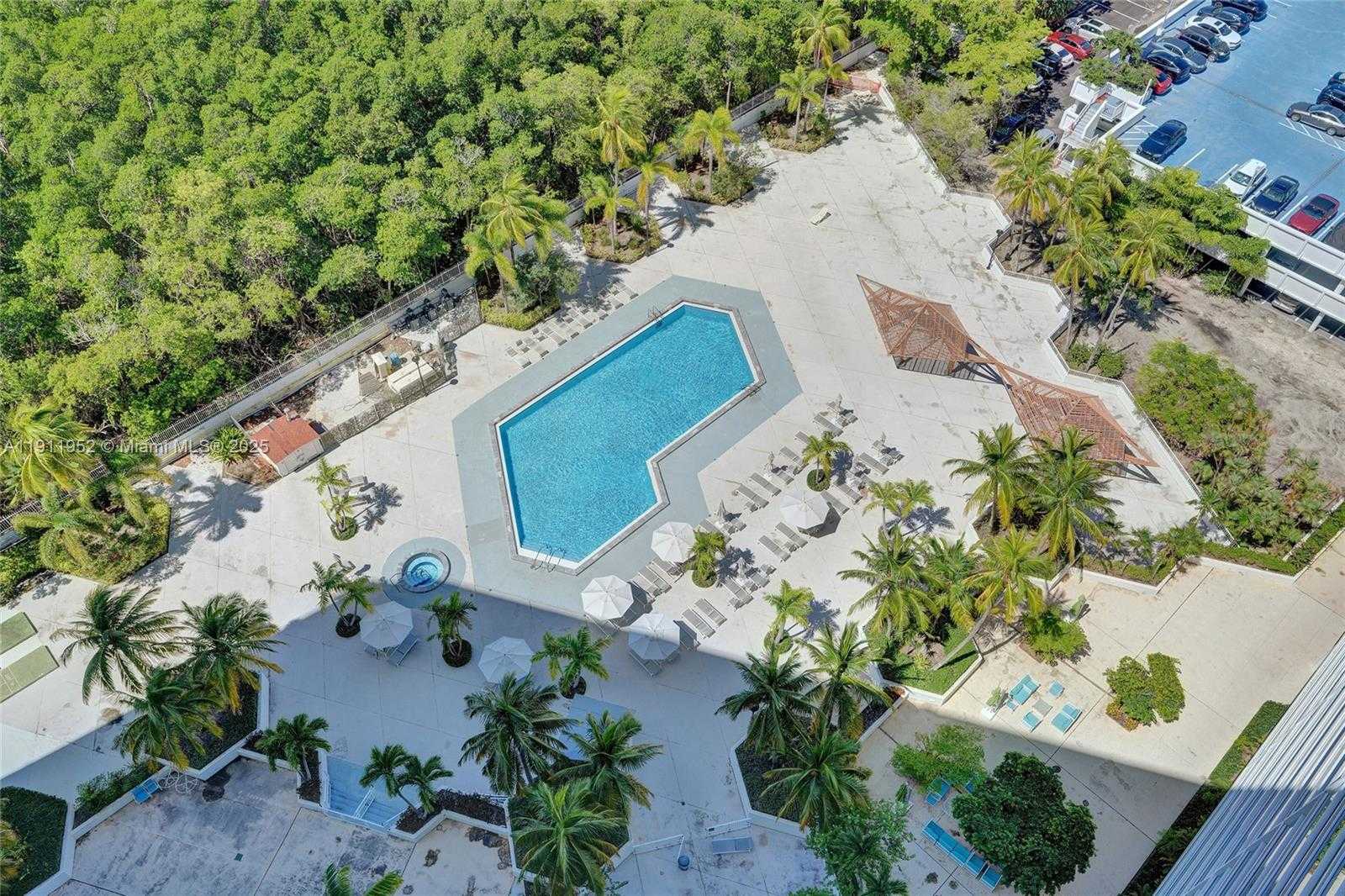 Small Image of 100 BAYVIEW DR #2121, Sunny Isles Beach Number 29