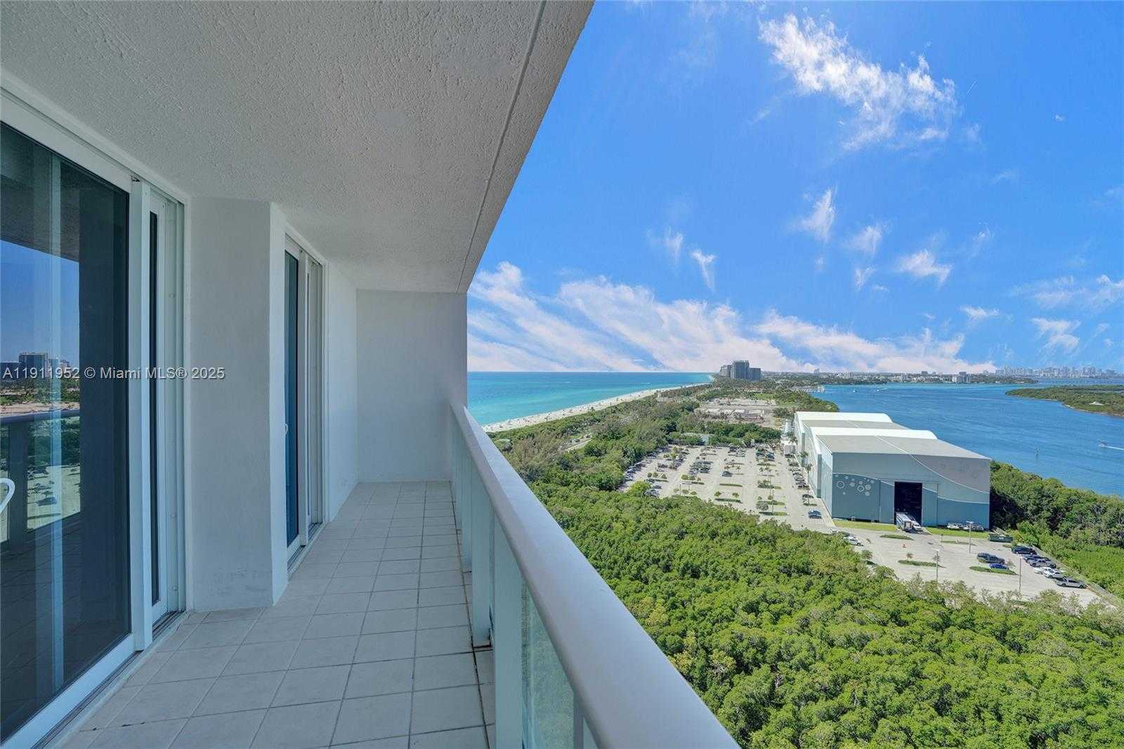Small Image of 100 BAYVIEW DR #2121, Sunny Isles Beach Number 6