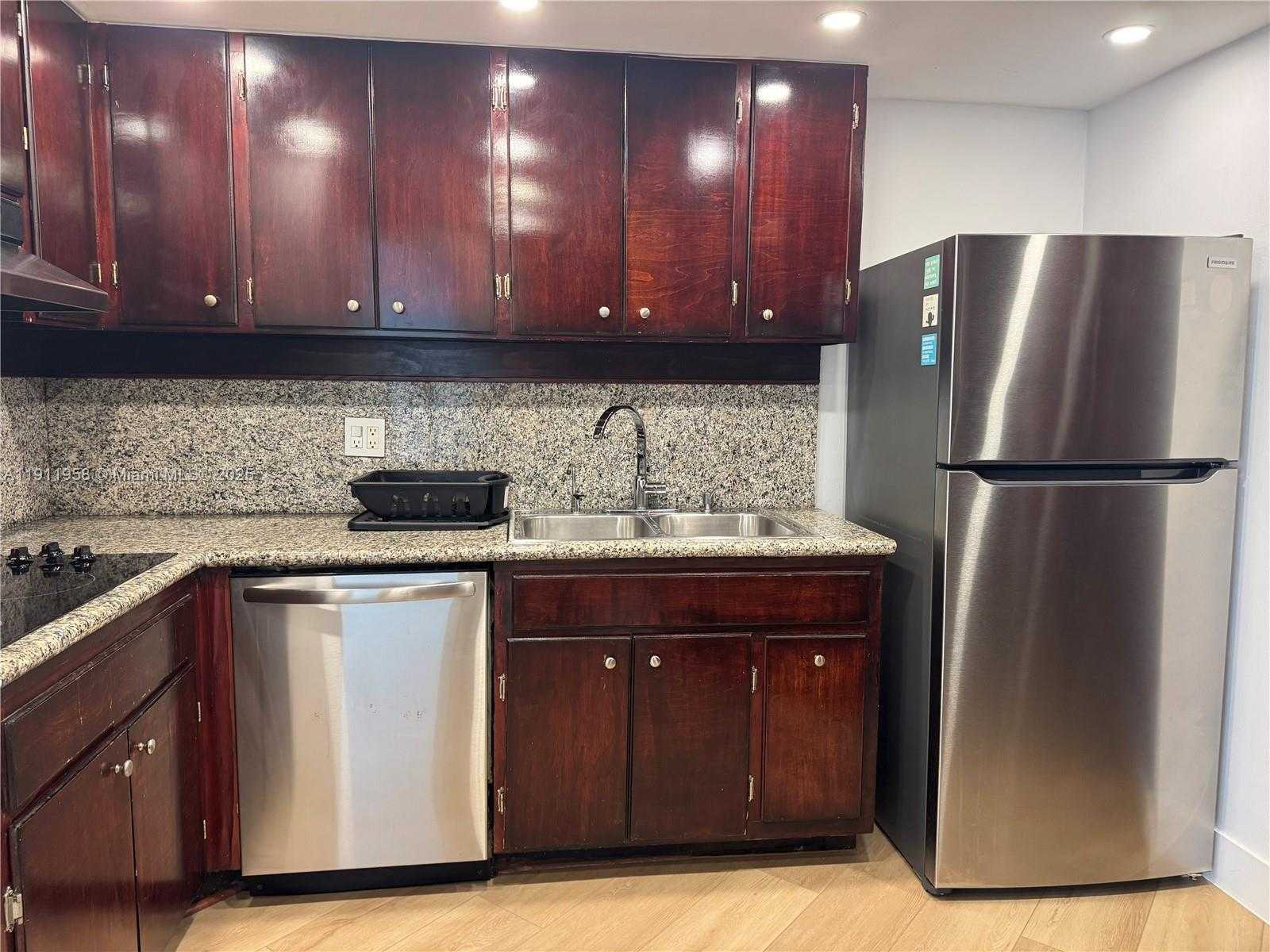 Small Image of 999 BRICKELL BAY DR #801, Miami Number 10