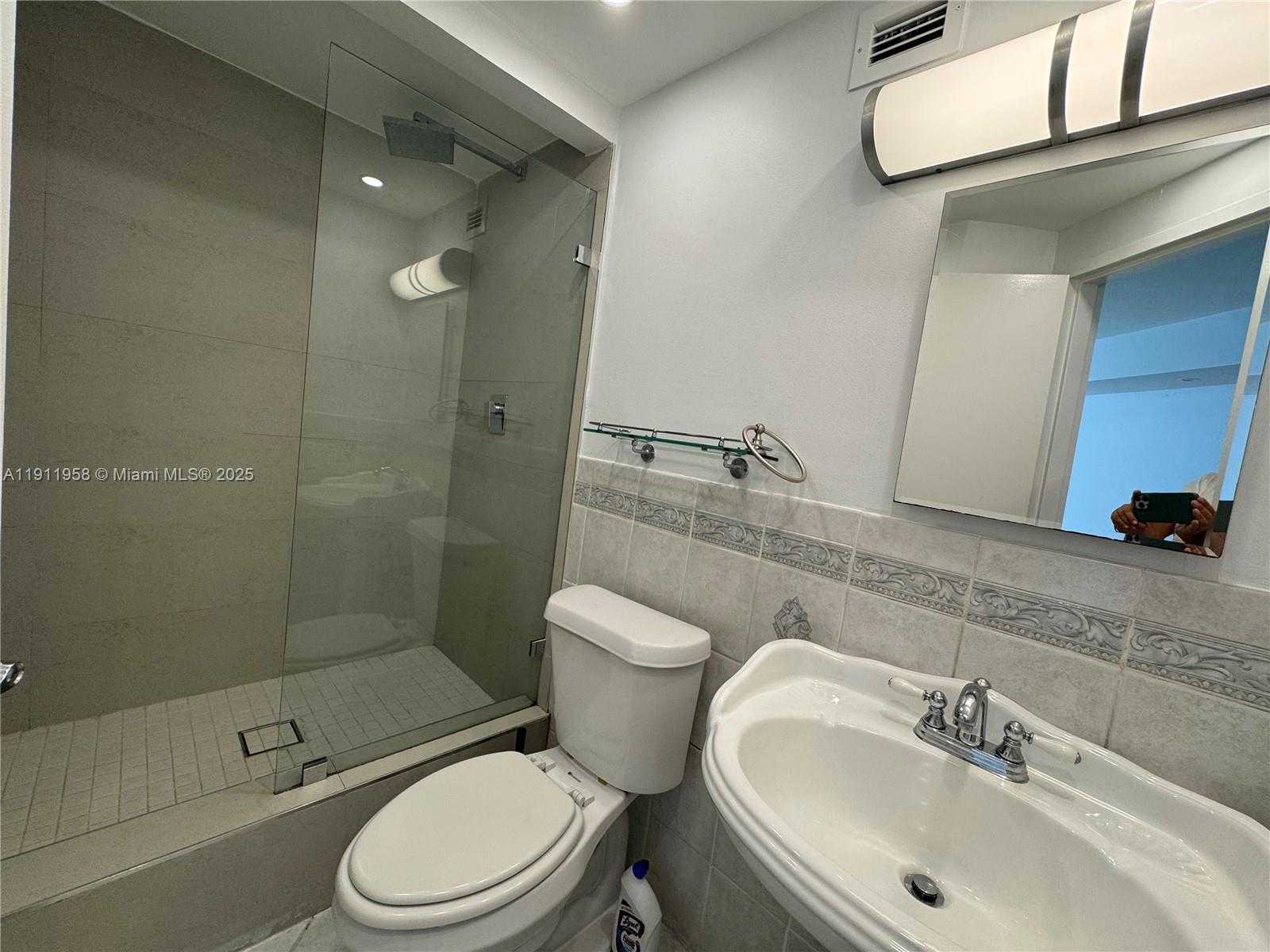 Small Image of 999 BRICKELL BAY DR #801, Miami Number 13