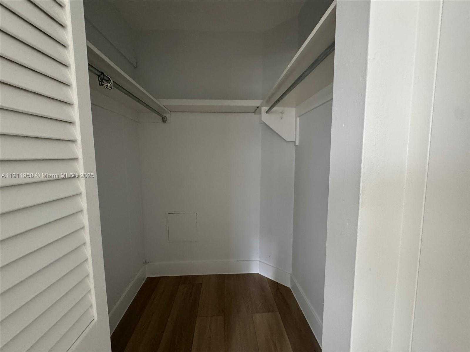 Small Image of 999 BRICKELL BAY DR #801, Miami Number 19