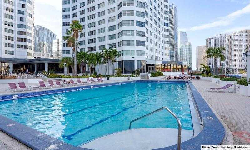 Small Image of 999 BRICKELL BAY DR #801, Miami Number 2