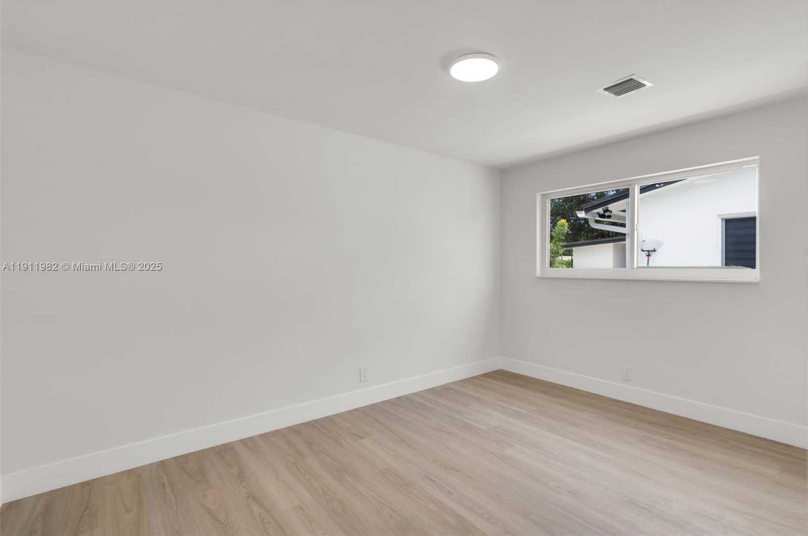 Small Image of 3920 HAYES ST, Hollywood Number 19