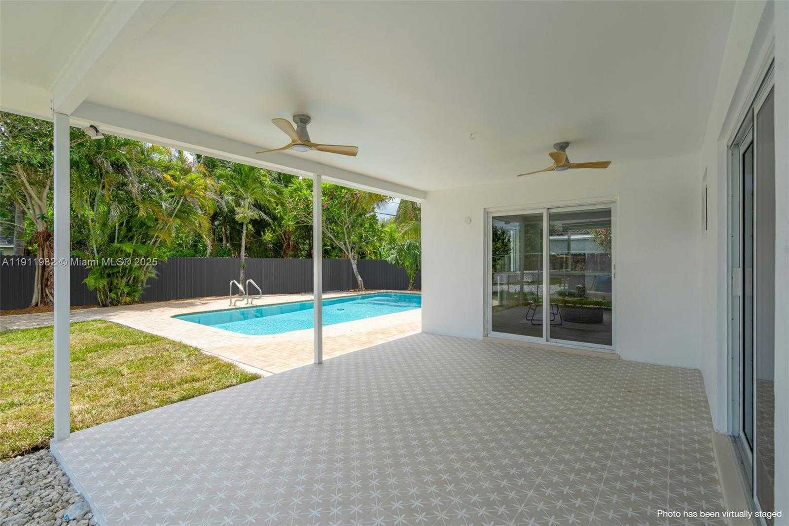 Small Image of 3920 HAYES ST, Hollywood Number 24