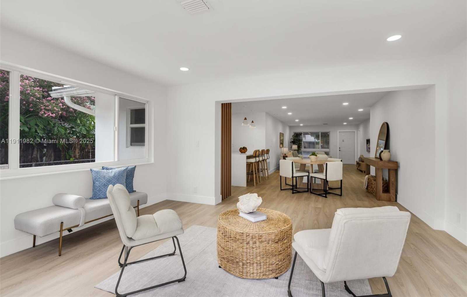 Small Image of 3920 HAYES ST, Hollywood Number 3