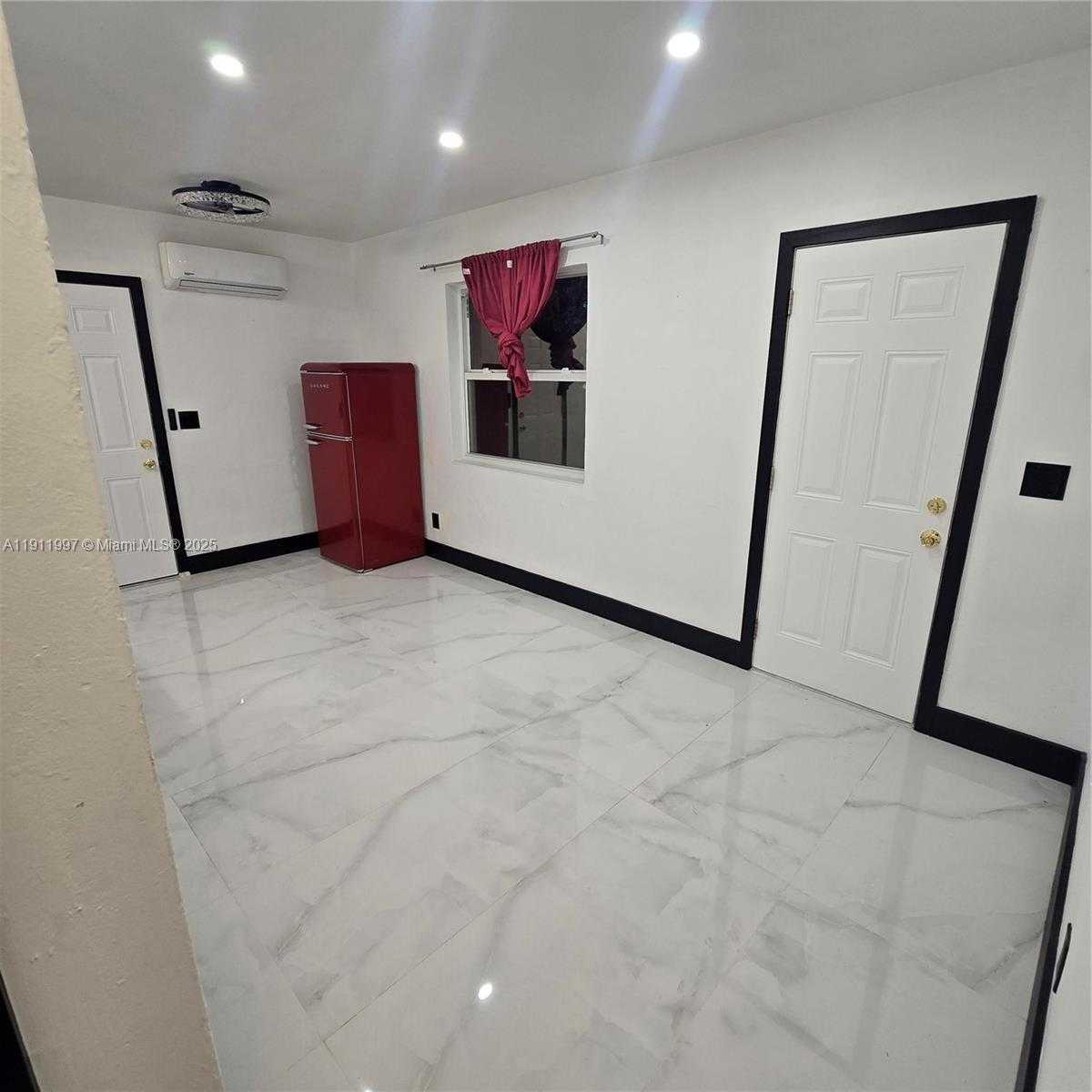 Small Image of 77 NORTH WEST 51ST ST #Rear, Miami Number 14