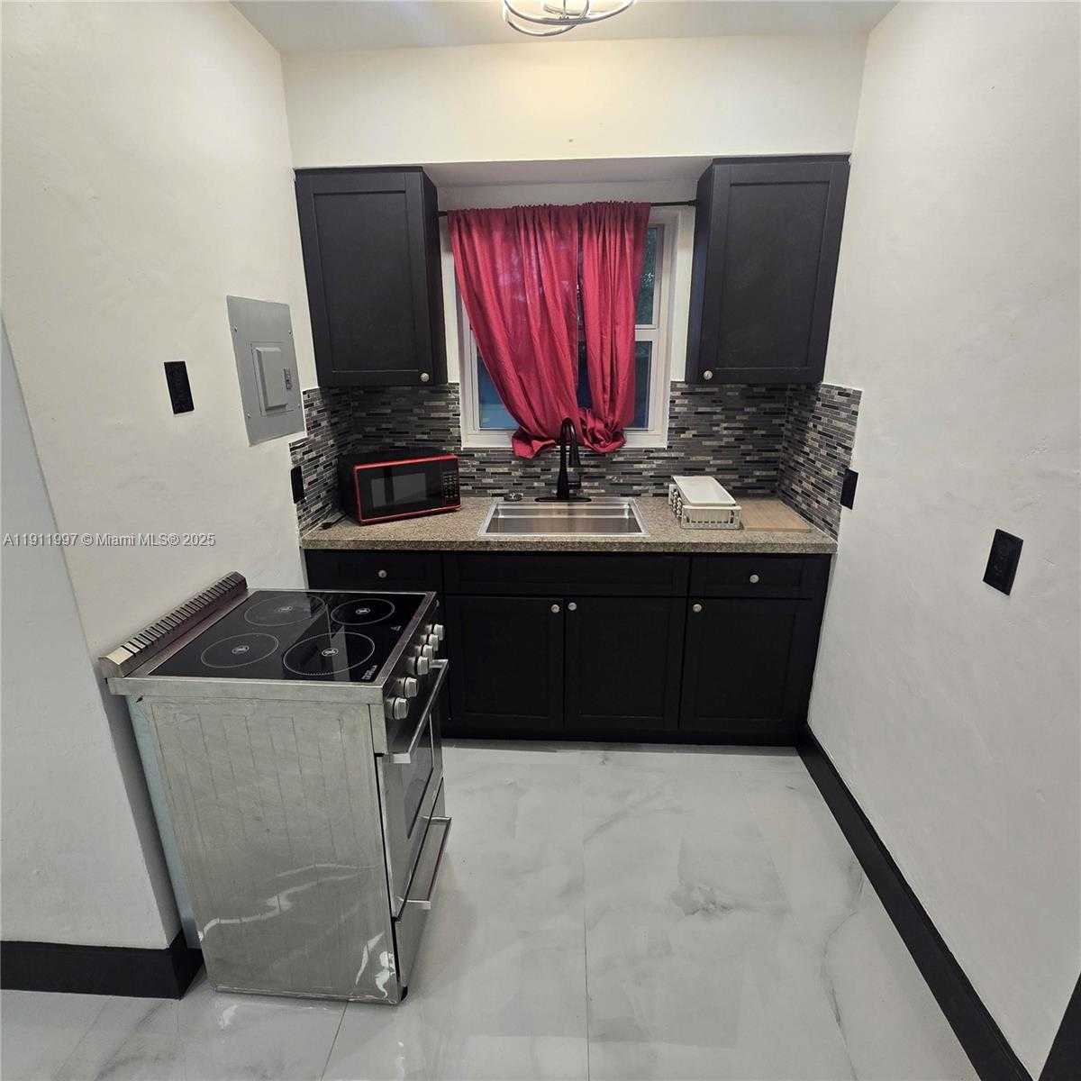 Small Image of 77 NORTH WEST 51ST ST #Rear, Miami Number 3