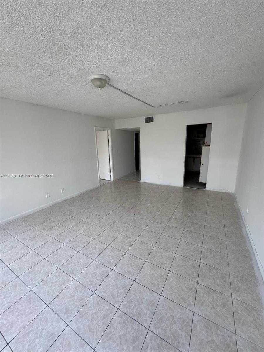 Small Image of 2025 NORTH EAST 164TH ST #706, North Miami Beach Number 4