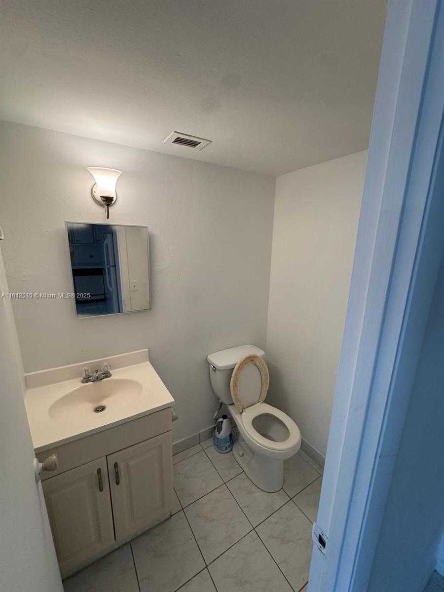 Small Image of 2025 NORTH EAST 164TH ST #706, North Miami Beach Number 6