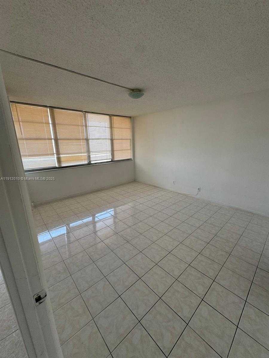 Small Image of 2025 NORTH EAST 164TH ST #706, North Miami Beach Number 7