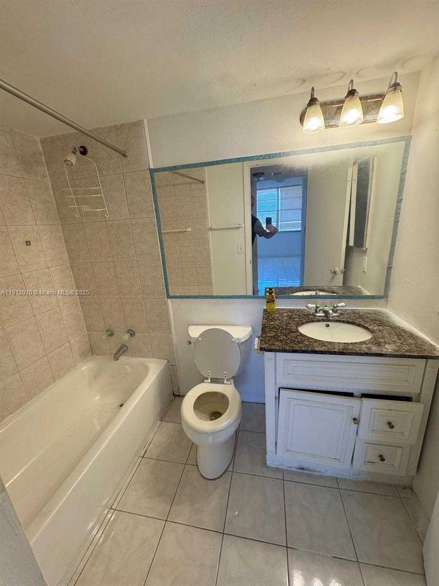 Small Image of 2025 NORTH EAST 164TH ST #706, North Miami Beach Number 9