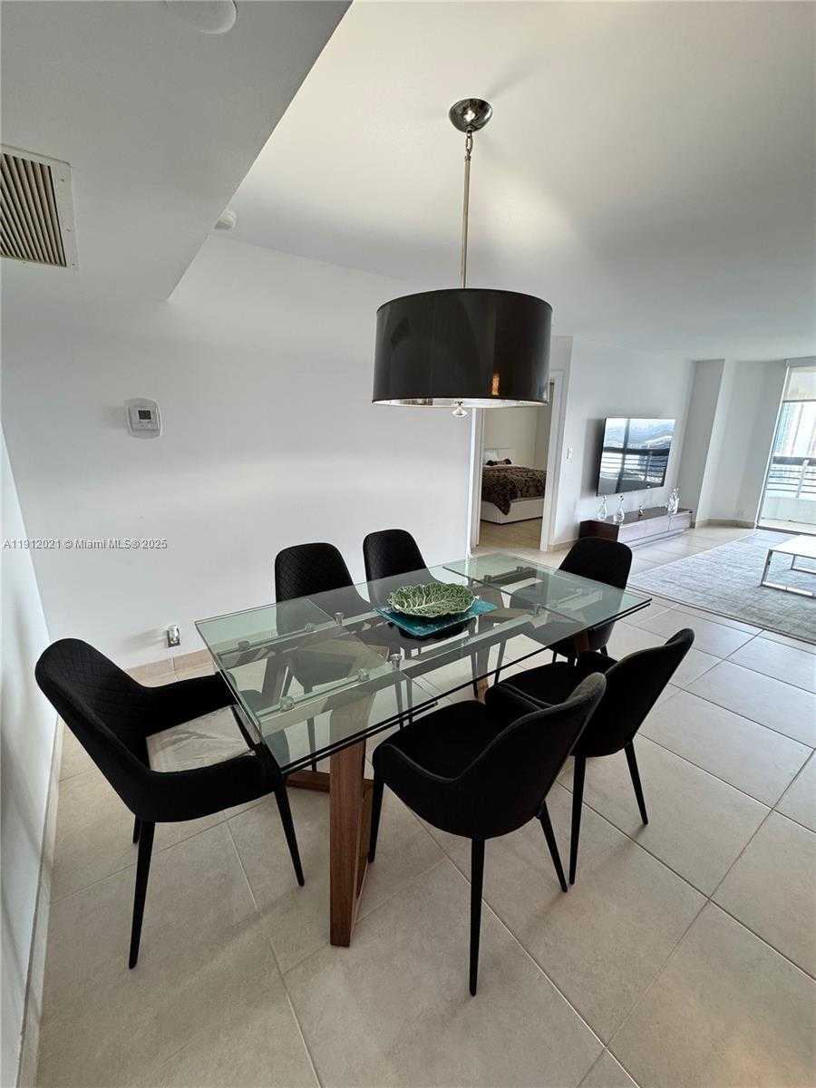 Small Image of 3530 MYSTIC POINTE DR #3111, Aventura Number 11