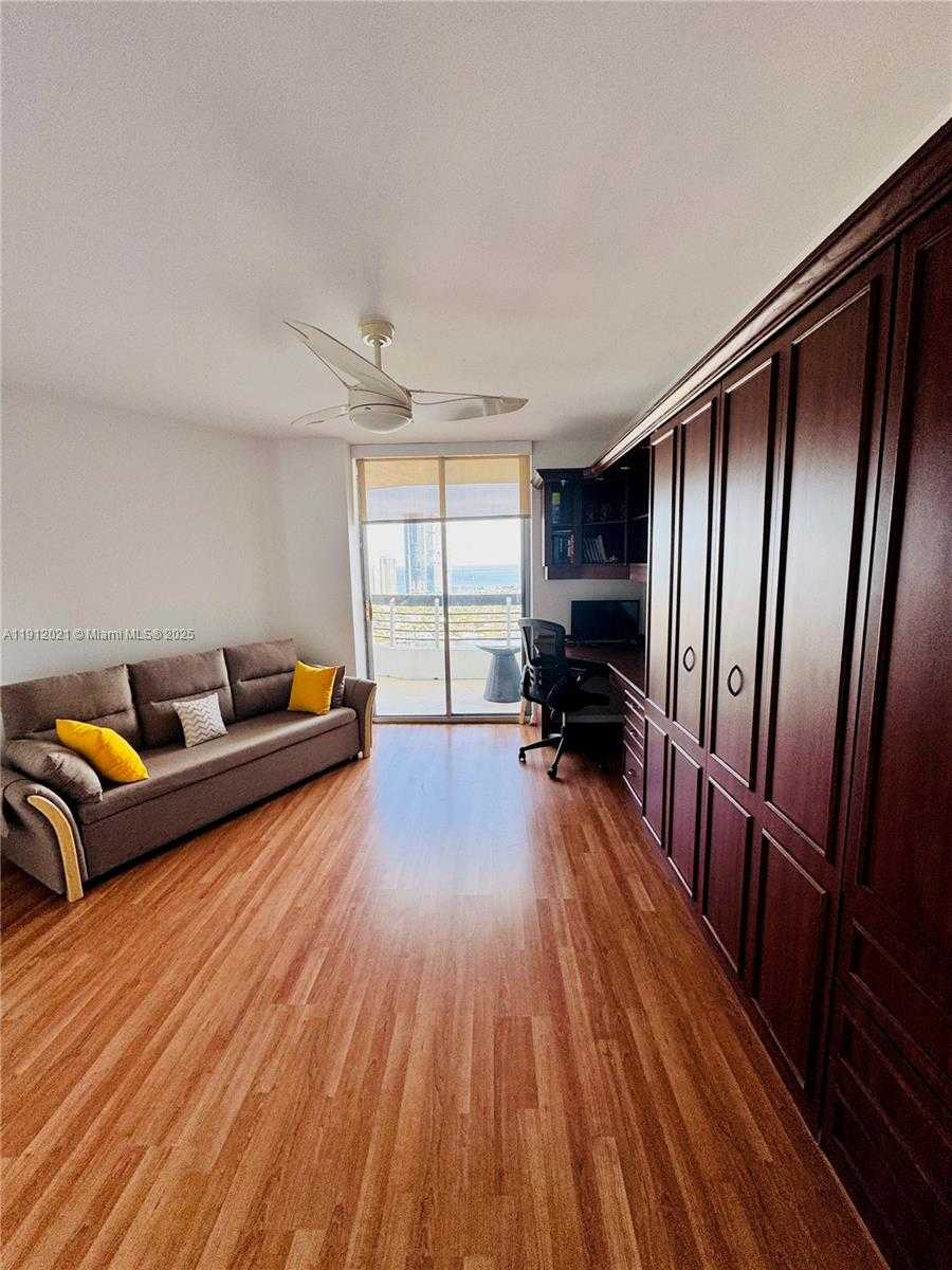 Small Image of 3530 MYSTIC POINTE DR #3111, Aventura Number 17