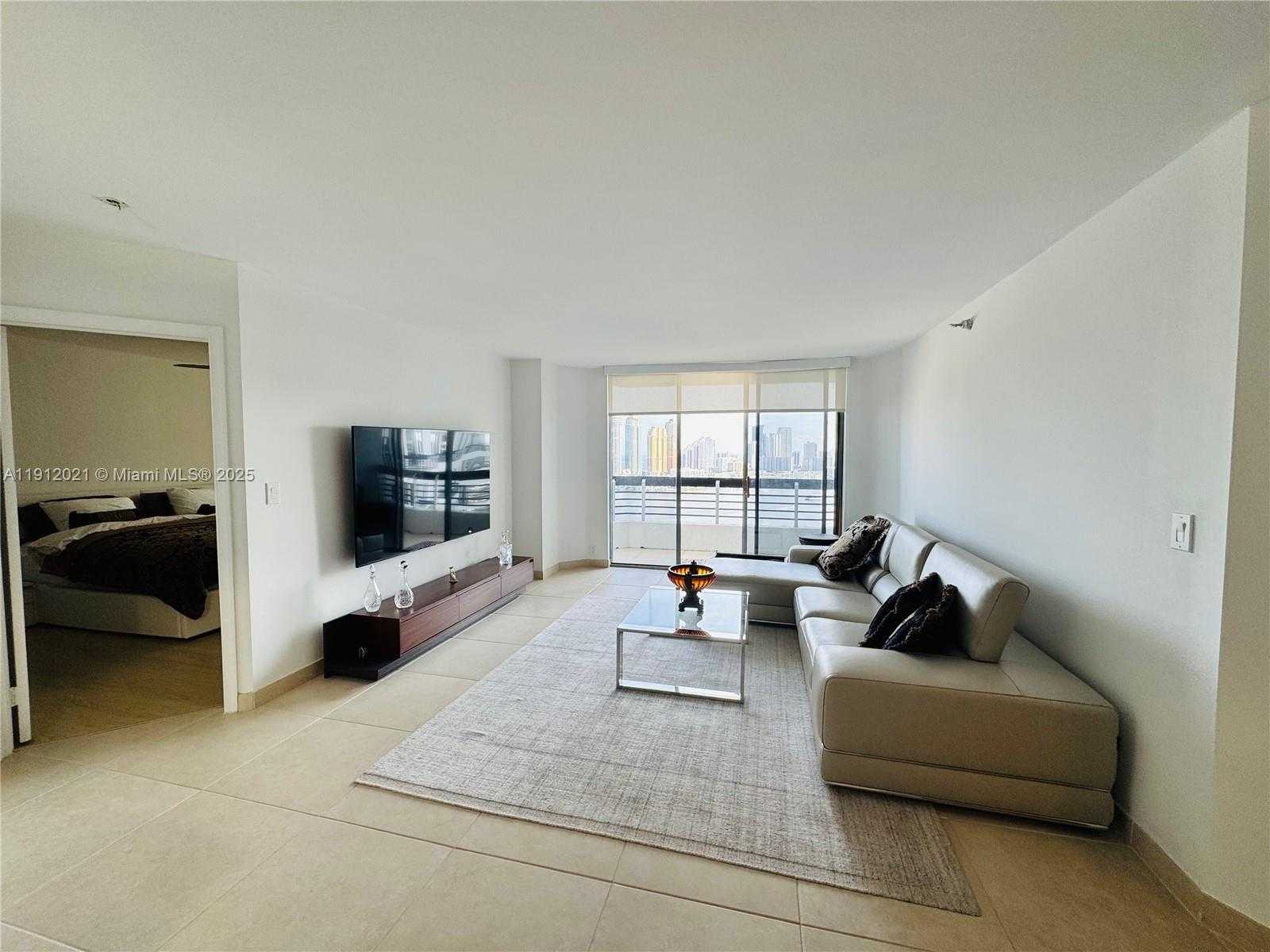 Small Image of 3530 MYSTIC POINTE DR #3111, Aventura Number 3