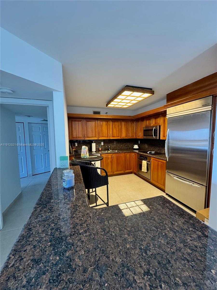 Small Image of 3530 MYSTIC POINTE DR #3111, Aventura Number 6