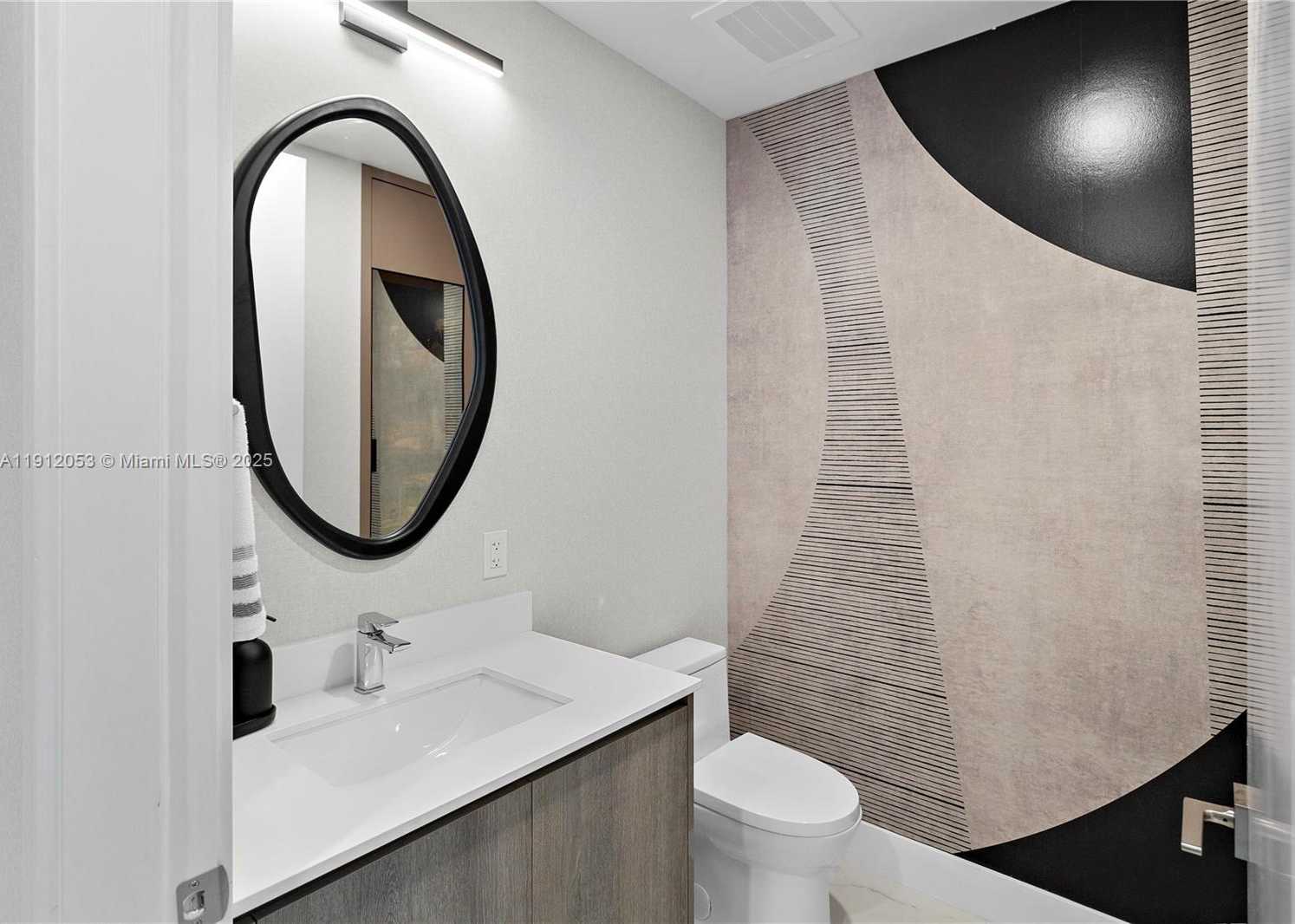 Small Image of 17550 COLLINS AVE #1404, Sunny Isles Beach Number 9