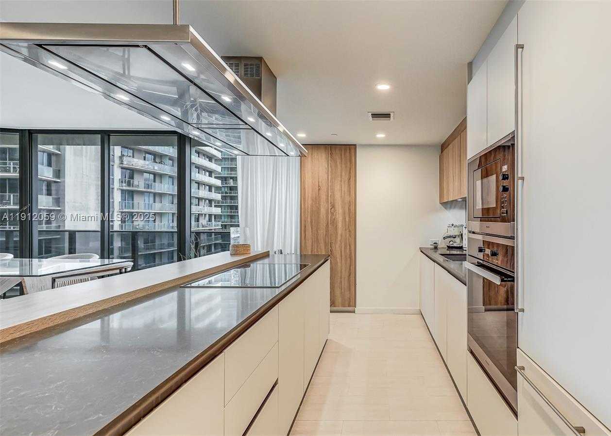 Small Image of 1000 BRICKELL PLZ #3002, Miami Number 13