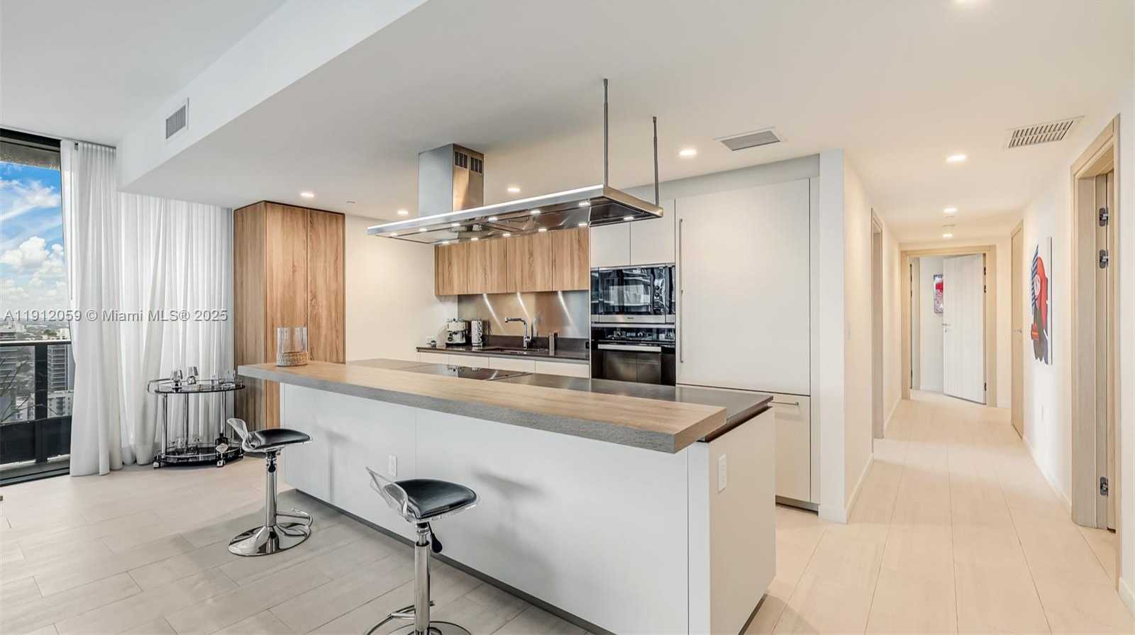 Small Image of 1000 BRICKELL PLZ #3002, Miami Number 14