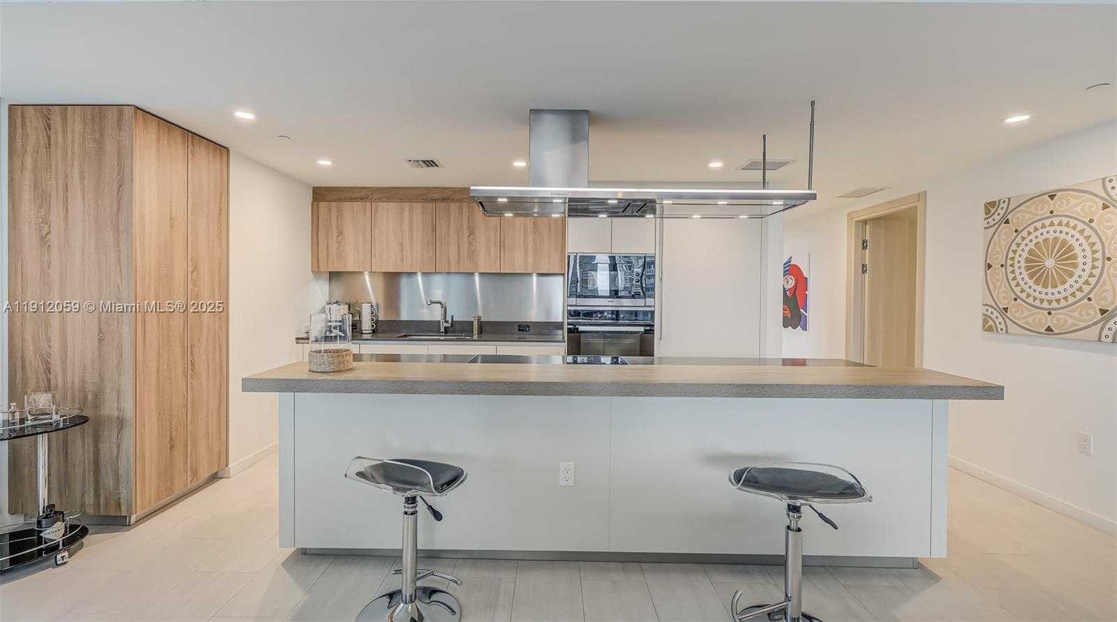 Small Image of 1000 BRICKELL PLZ #3002, Miami Number 15