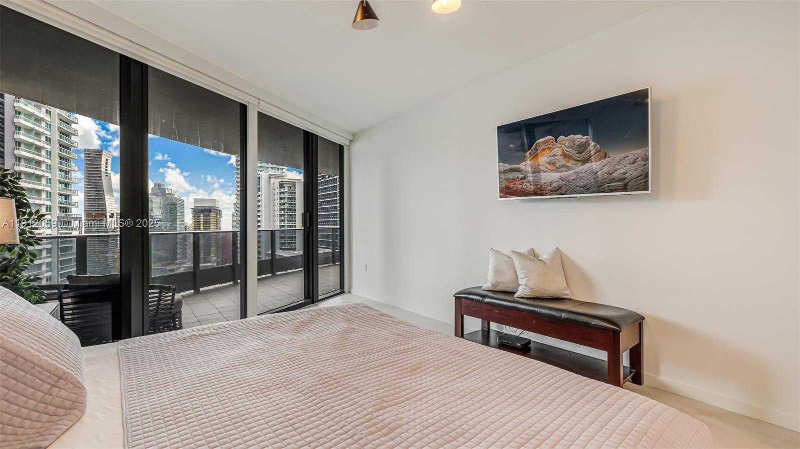 Small Image of 1000 BRICKELL PLZ #3002, Miami Number 28