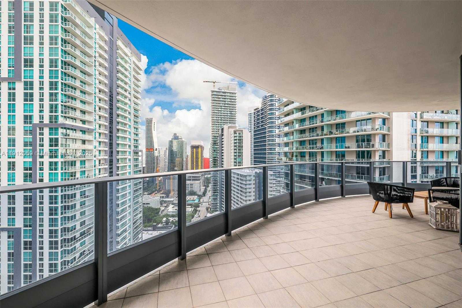 Small Image of 1000 BRICKELL PLZ #3002, Miami Number 45