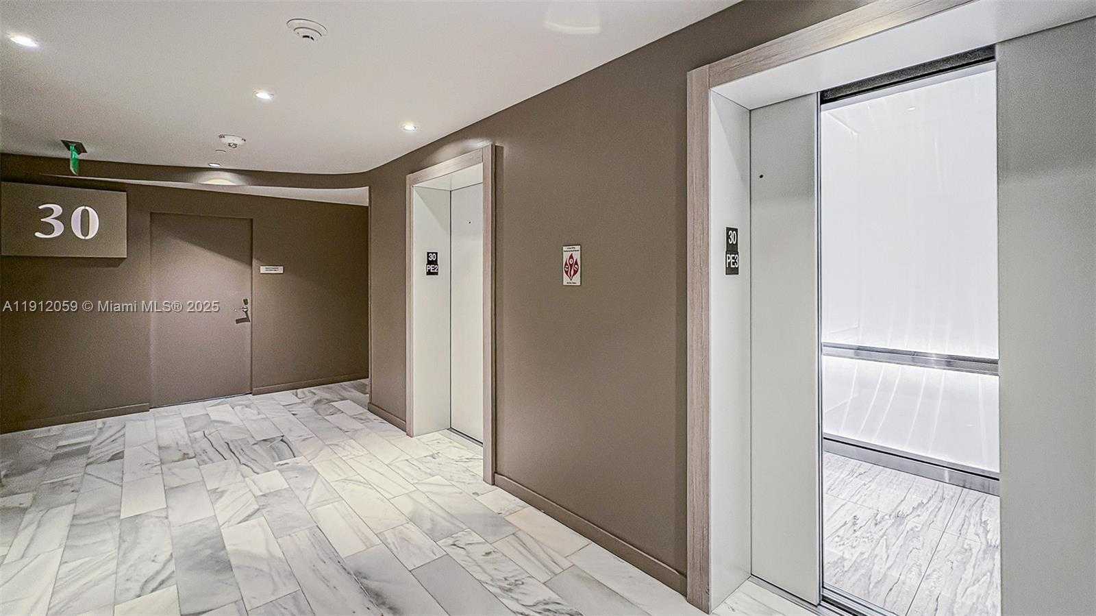 Small Image of 1000 BRICKELL PLZ #3002, Miami Number 7