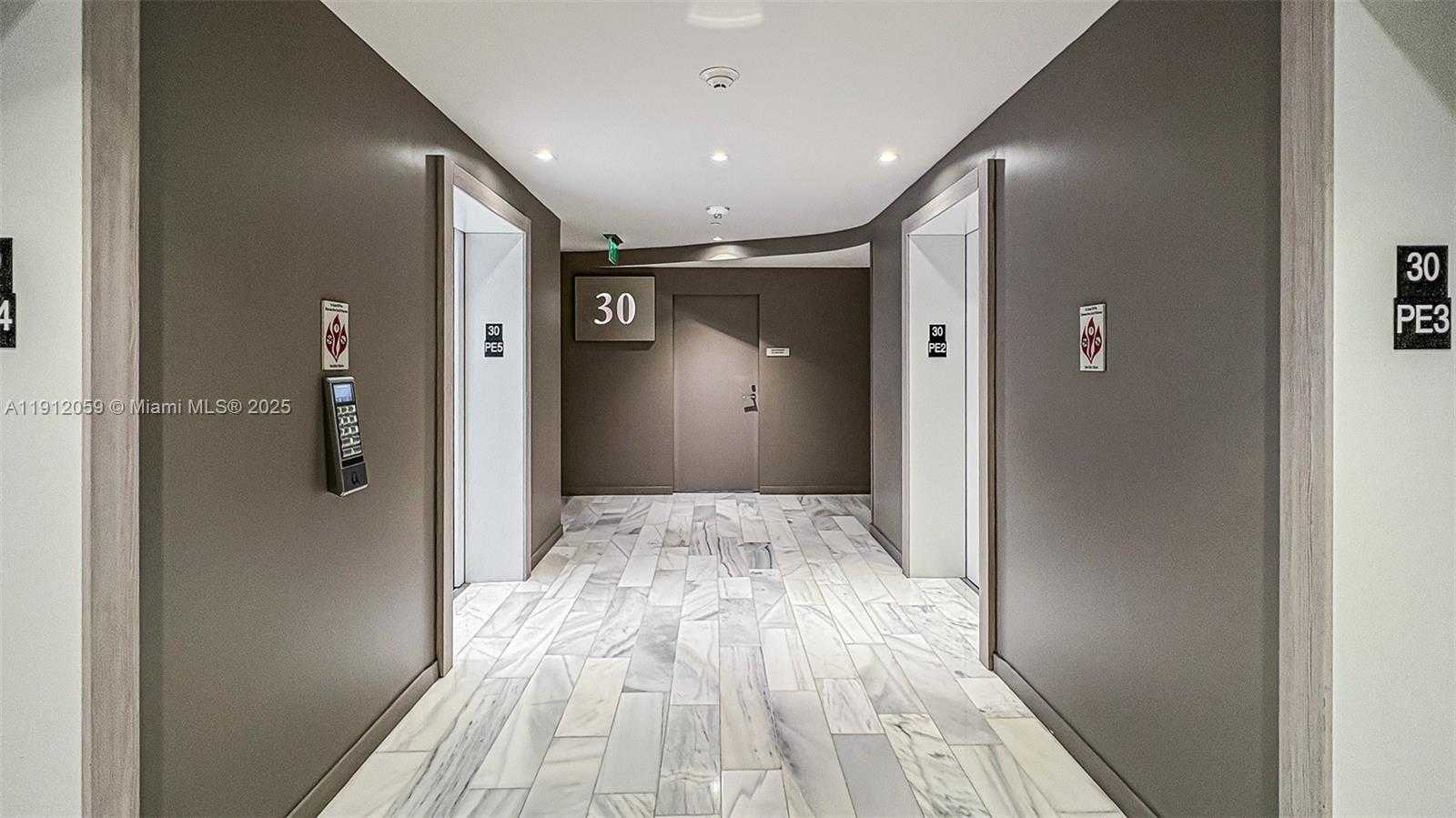 Small Image of 1000 BRICKELL PLZ #3002, Miami Number 8