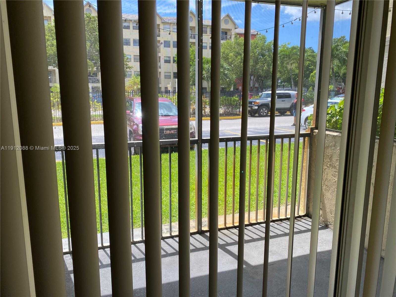 Small Image of 8235 LAKE DR #102, Doral Number 8