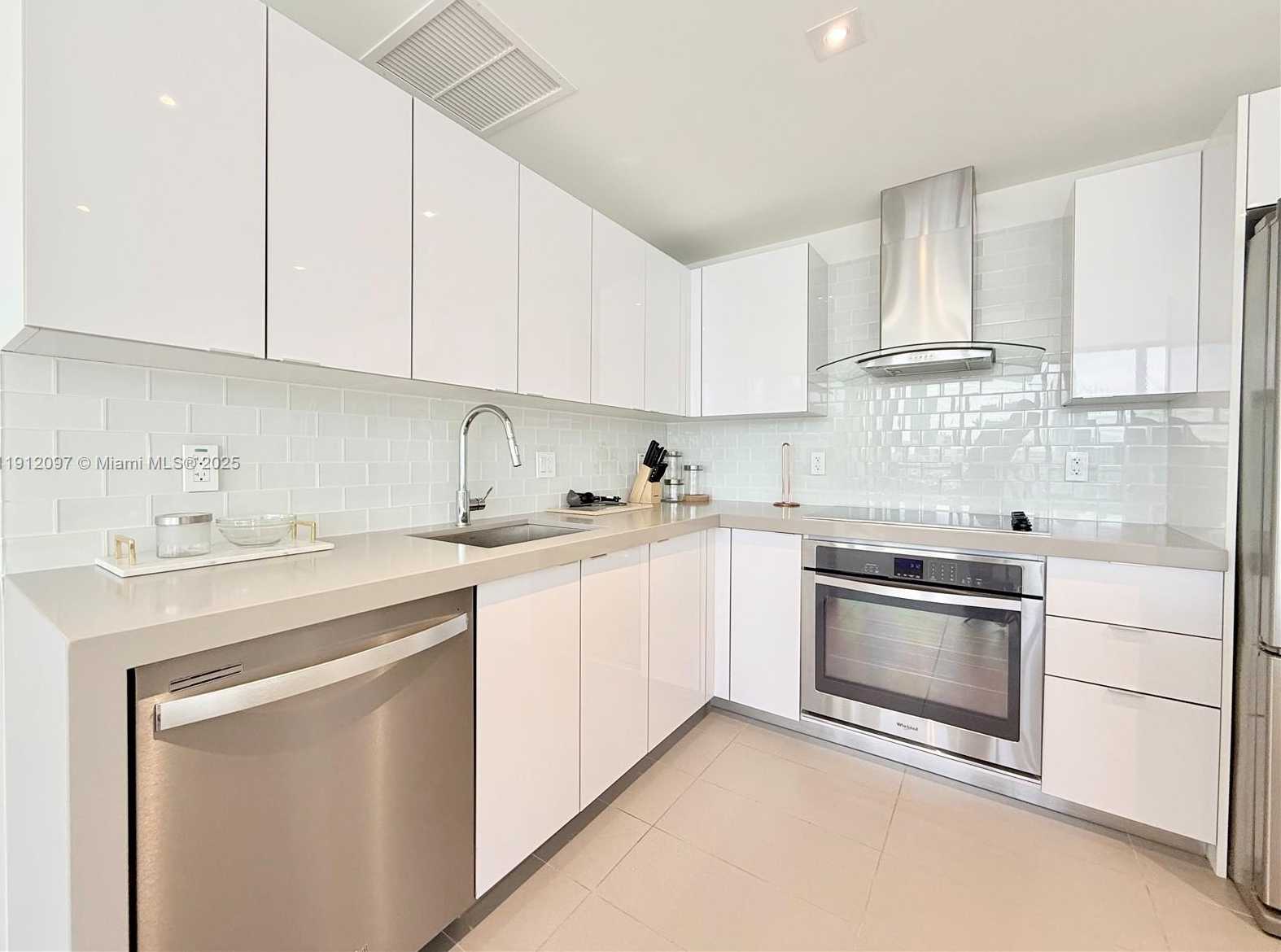 Small Image of 1600 NORTH EAST 1ST AVE #3210, Miami Number 17