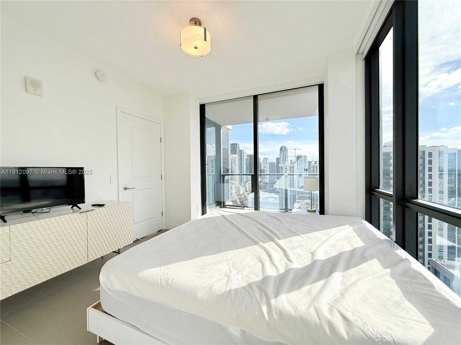 Small Image of 1600 NORTH EAST 1ST AVE #3210, Miami Number 21