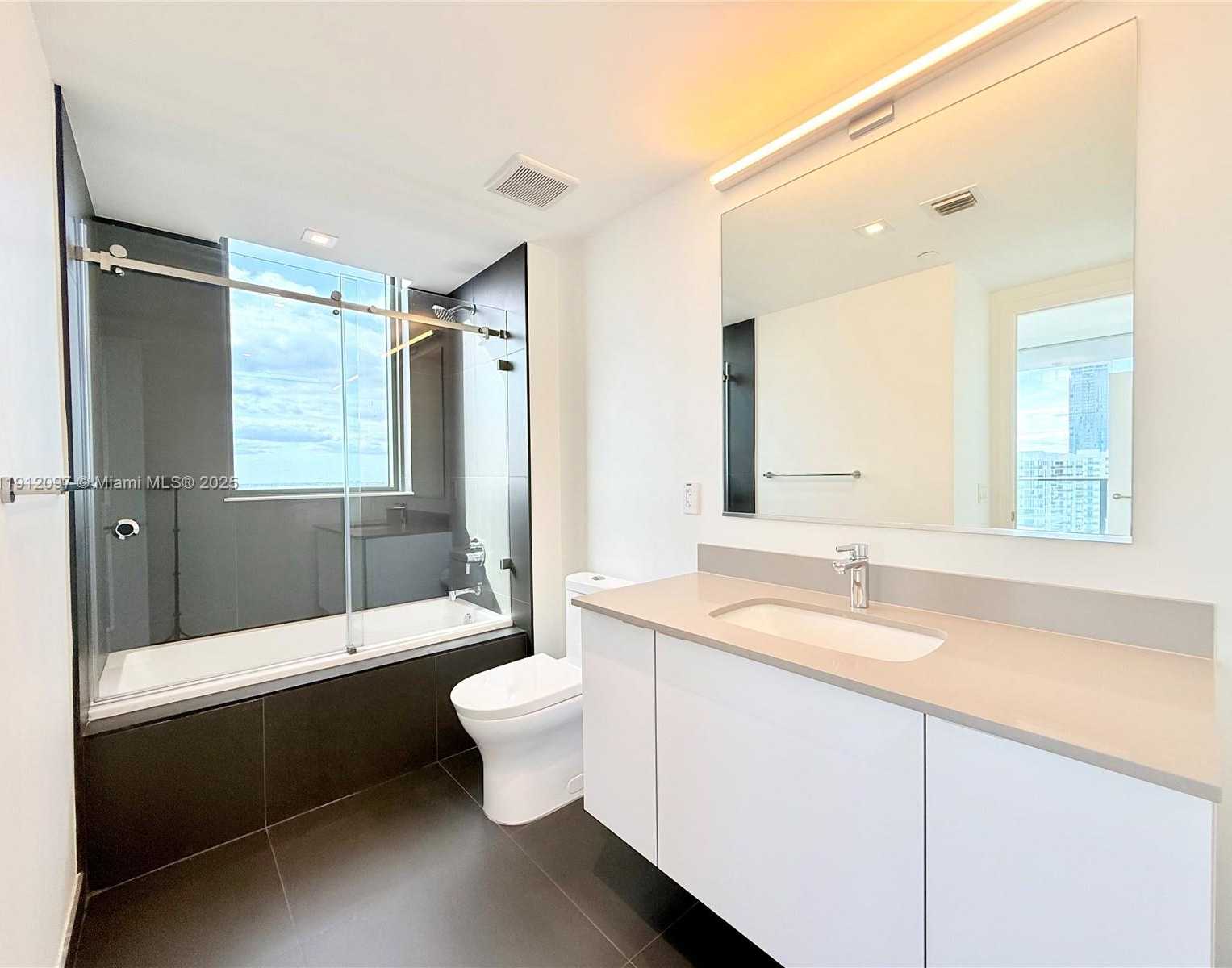 Small Image of 1600 NORTH EAST 1ST AVE #3210, Miami Number 24