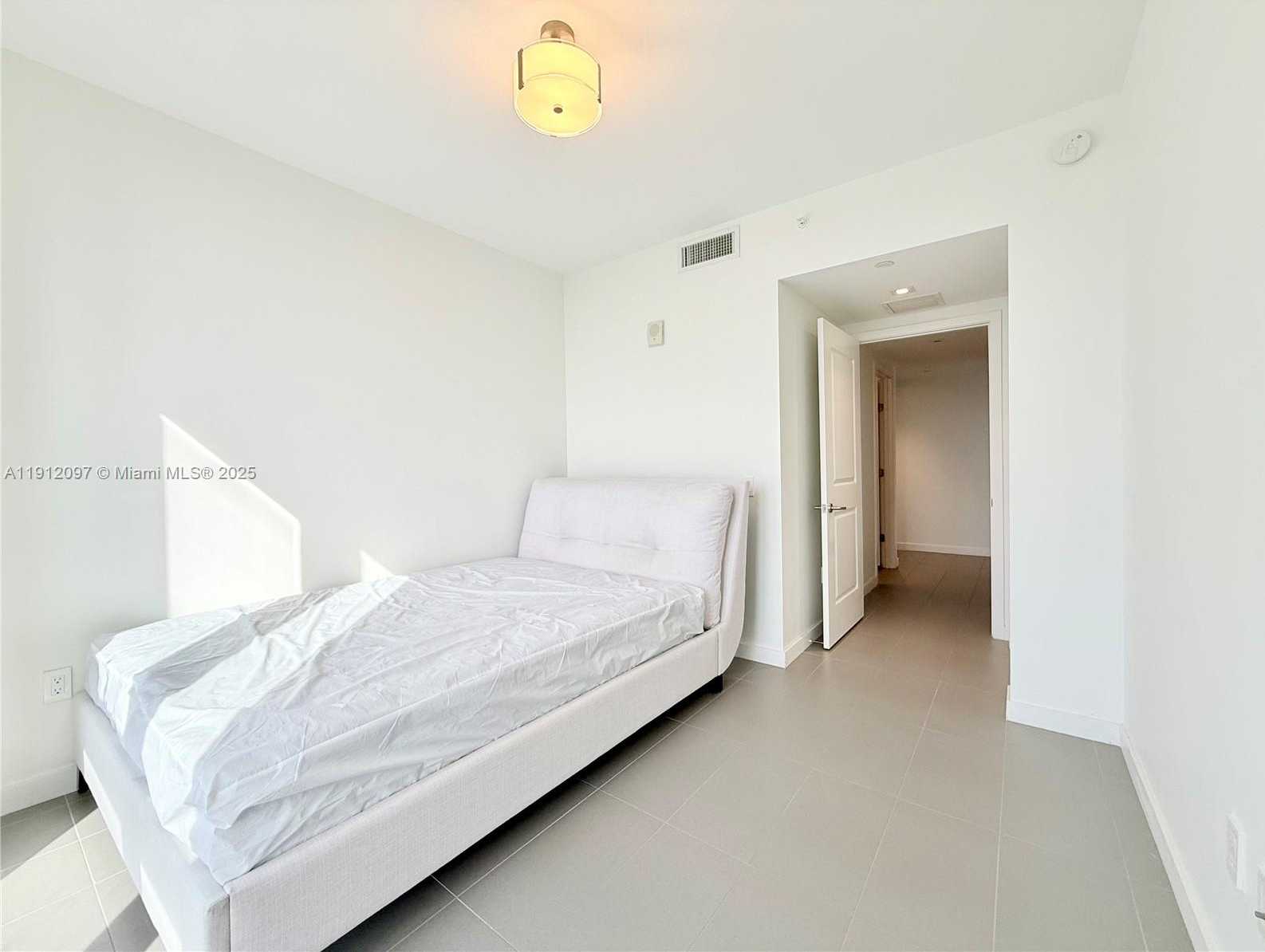 Small Image of 1600 NORTH EAST 1ST AVE #3210, Miami Number 28