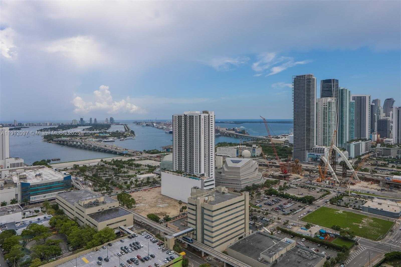 Small Image of 1600 NORTH EAST 1ST AVE #3210, Miami Number 32