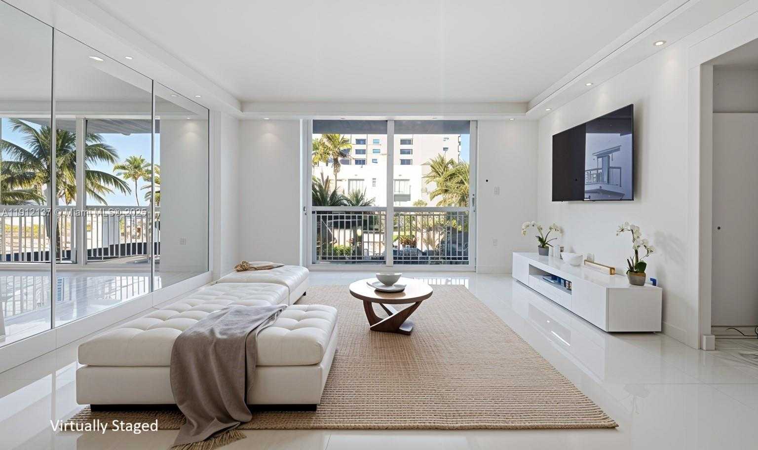 Small Image of 401 OCEAN DR #319, Miami Beach Number 1