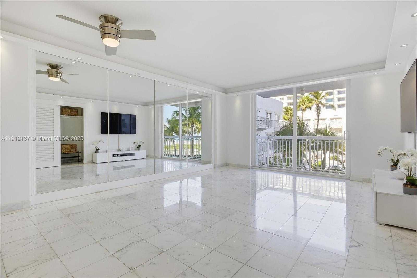 Small Image of 401 OCEAN DR #319, Miami Beach Number 10
