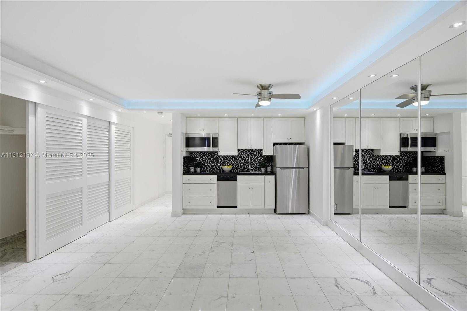 Small Image of 401 OCEAN DR #319, Miami Beach Number 15