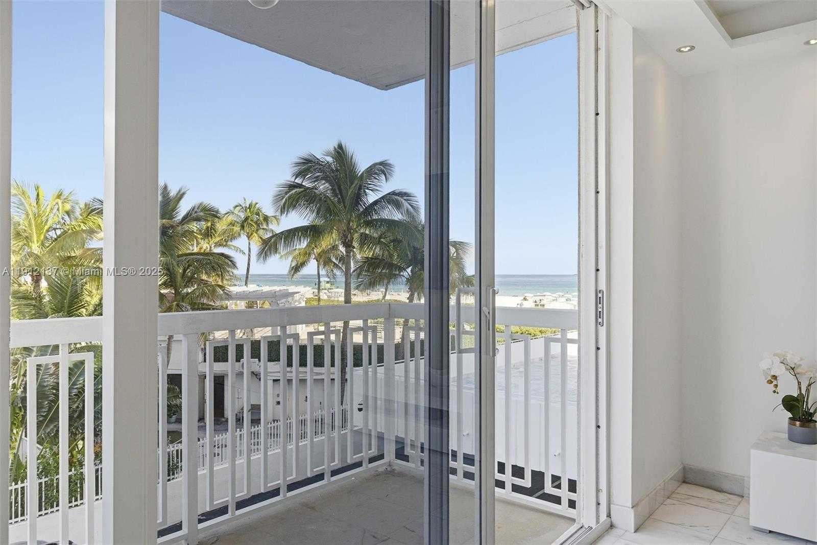 Small Image of 401 OCEAN DR #319, Miami Beach Number 19