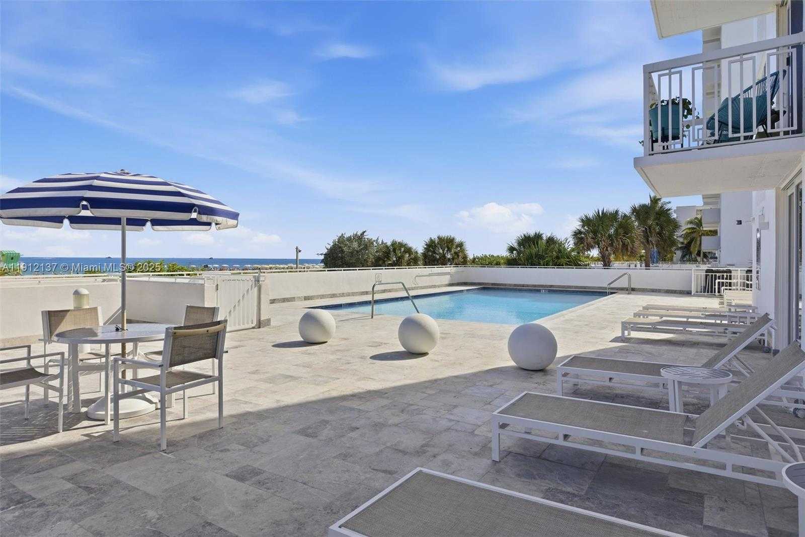 Small Image of 401 OCEAN DR #319, Miami Beach Number 27