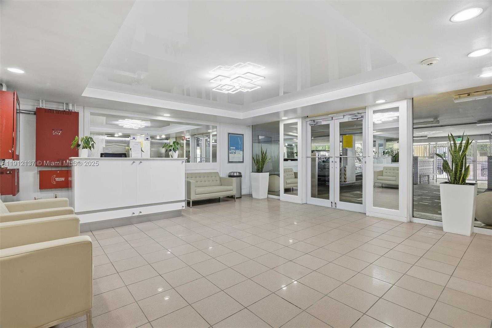 Small Image of 401 OCEAN DR #319, Miami Beach Number 49