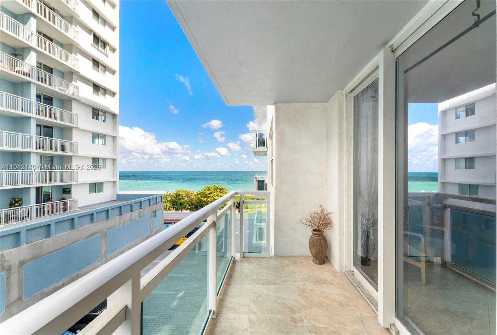 Small Image of 6917 COLLINS AVE #506, Miami Beach Number 16