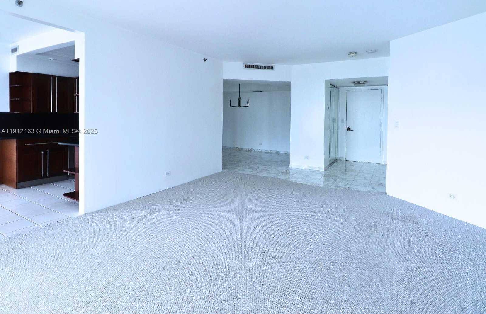 Small Image of 20191 EAST COUNTRY CLUB DR #805, Aventura Number 2