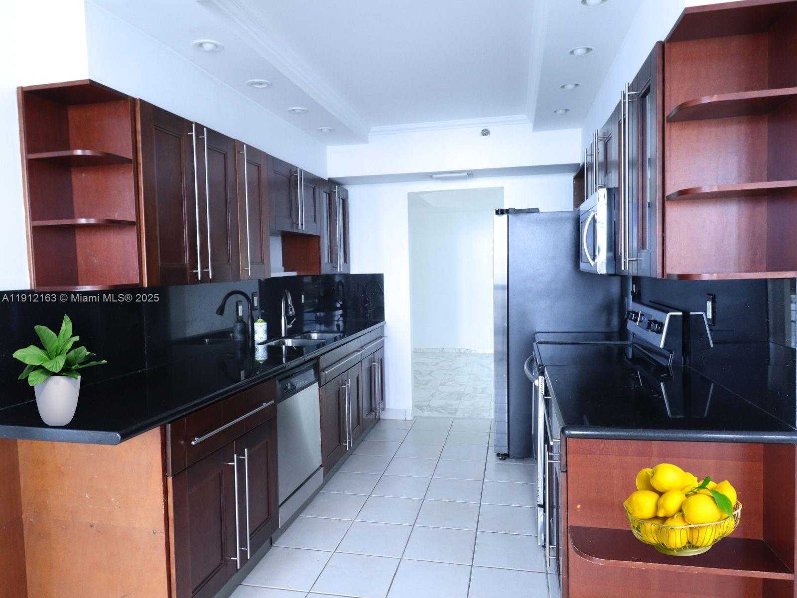 Small Image of 20191 EAST COUNTRY CLUB DR #805, Aventura Number 3