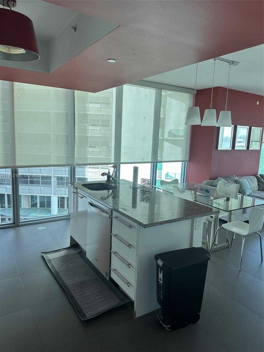 Small Image of 888 BISCAYNE BLVD #512, Miami Number 2