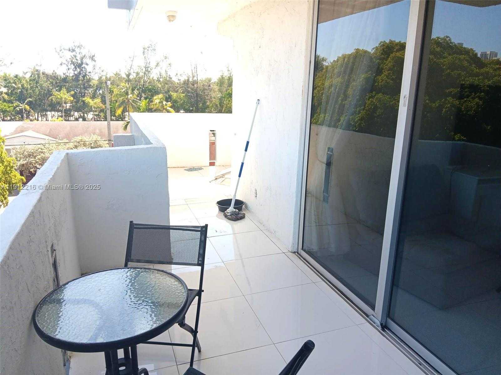 Small Image of 3703 NORTH EAST 166TH ST #401, North Miami Beach Number 11